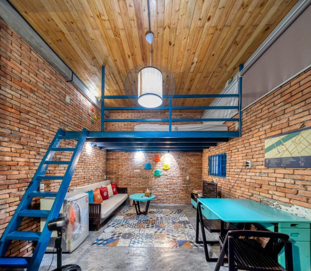 הו צ'י מין סיטי Stay&Chill - S.1: Ancient Studio Nearby Bui Vien מראה חיצוני תמונה