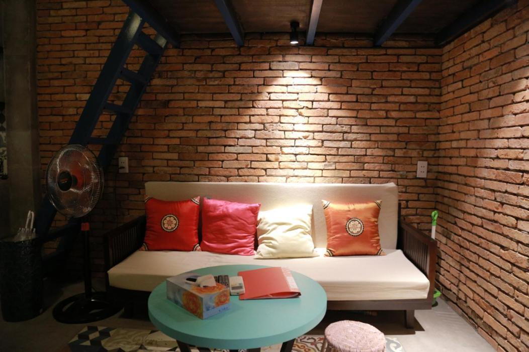 הו צ'י מין סיטי Stay&Chill - S.1: Ancient Studio Nearby Bui Vien מראה חיצוני תמונה